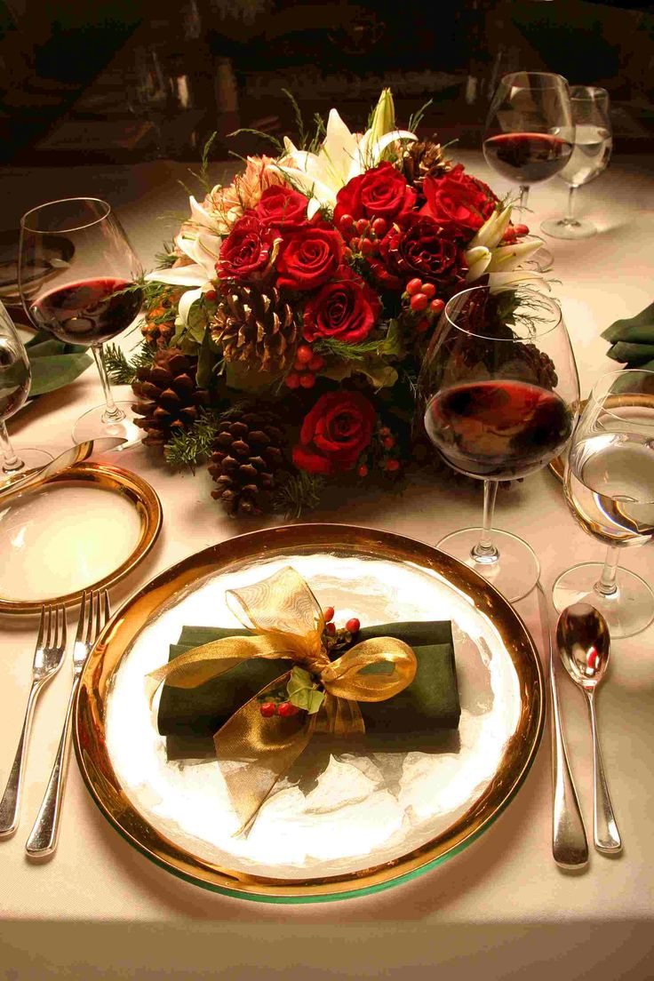 Christmas Eve Dinner
 Best 25 Christmas dinner tables ideas on Pinterest