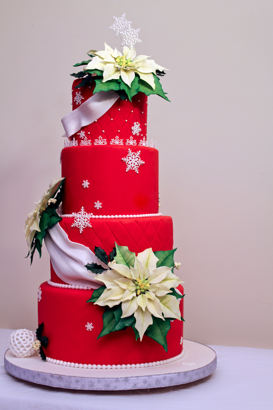 Christmas Holiday Cakes
 The Cake Engineer Holiday Poinsettia Cake