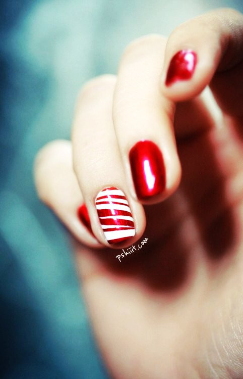 Christmas Nails Candy Cane
 Red