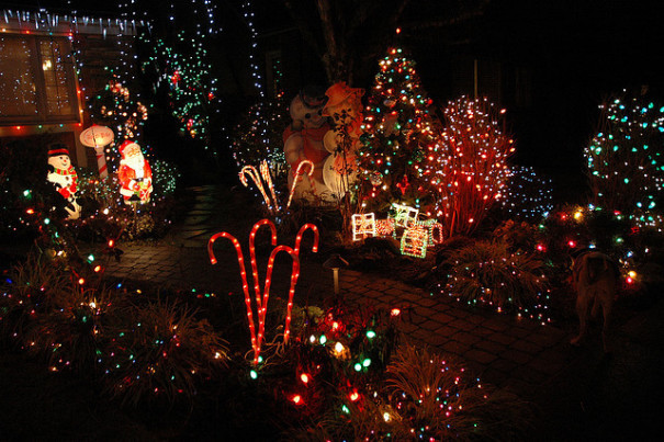 Christmas On Candy Cane Lane
 Where to See Christmas Lights in Seattle
