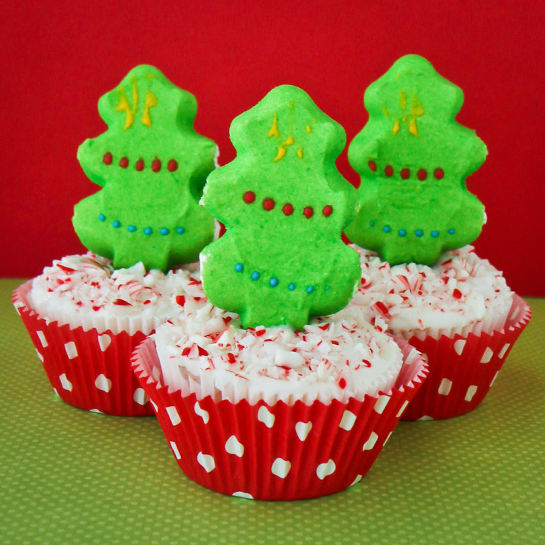 Christmas Peeps Candy
 PEEPS Christmas Tree Cupcakes With Candy Cane Frosting