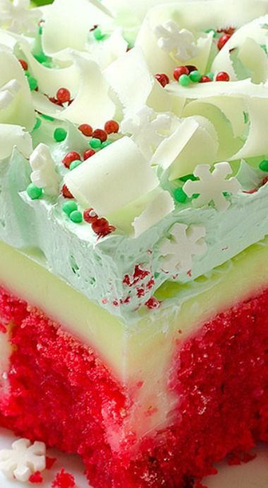 Christmas Poke Cakes
 Christmas Red Velvet Poke Cake Recipe Pinterest