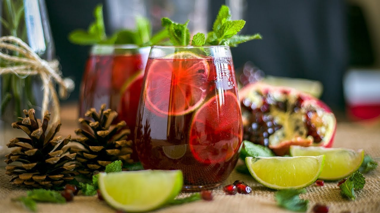 Christmas Rum Drinks
 WINTER POMEGRANATE MOJITO COCKTAIL w Venezuelan Rum