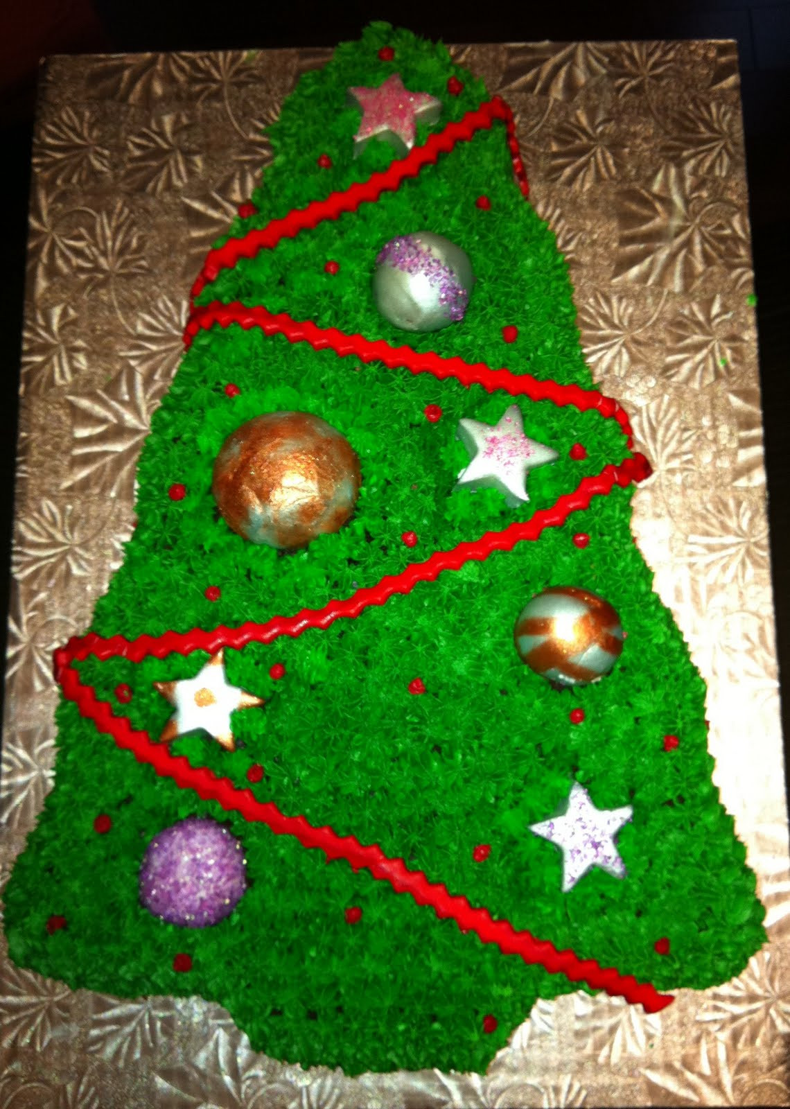 Christmas Themed Cakes
 Jocelyn s Wedding Cakes and More Christmas theme cakes