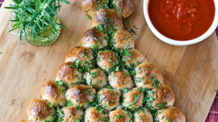 Christmas Tree Pull Apart Bread
 10 Festive Pizzas to Eat Instead of Christmas Dinner