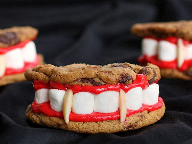 Cool Halloween Desserts
 Halloween Party Snacks and Spooky Desserts You Can
