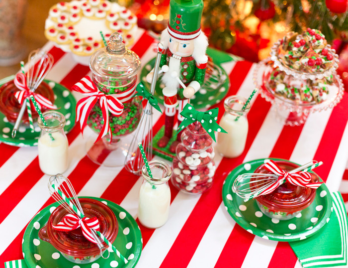 Cute Christmas Baking Ideas
 Cute Red & Green Holiday Baking Party