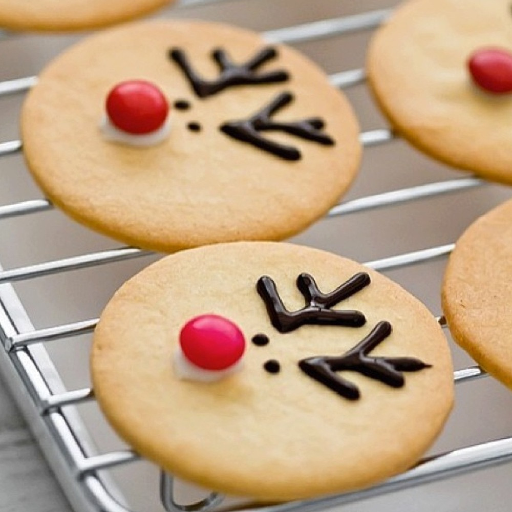 Cute Christmas Baking Ideas
 Holiday dessert ideas you can make with your kids