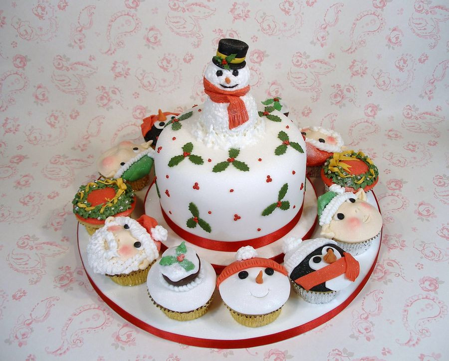Cute Christmas Cakes
 Cake with Cute Snowman