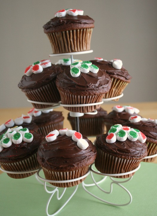 Cute Christmas Cupcakes
 20 Cute and Sweet Christmas Cupcakes Style Motivation