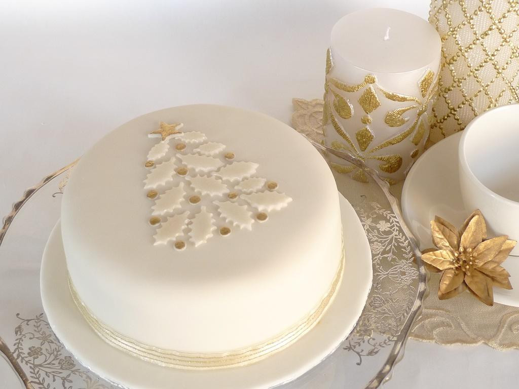 Decorated Christmas Cakes
 You have to see Christmas Cake by Janice