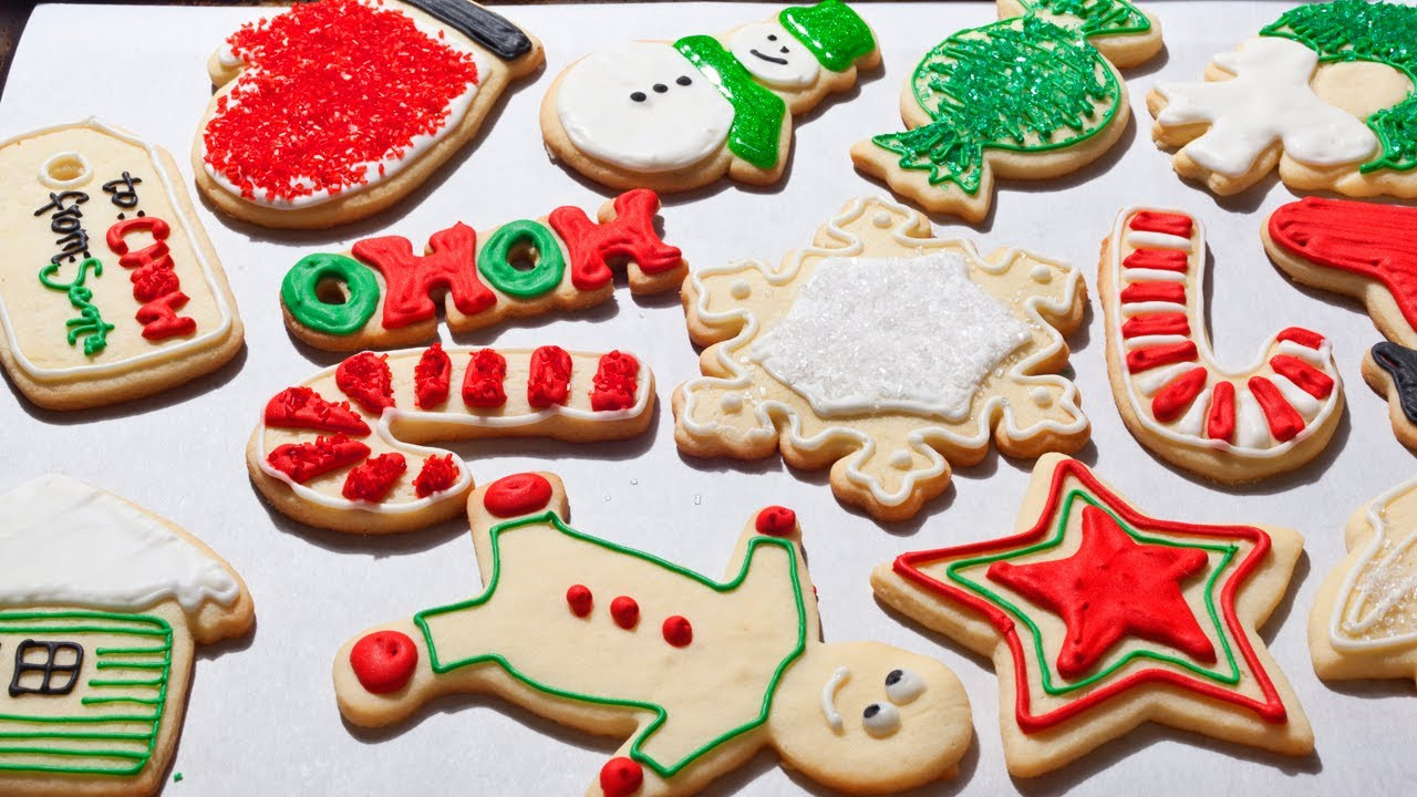 Decorating Christmas Cookies
 How to Make Easy Christmas Sugar Cookies The Easiest Way