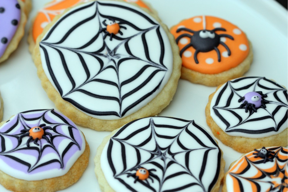 Decorating Halloween Cookies
 Sweetopia How to Make A Spider Web Decorated Cookie