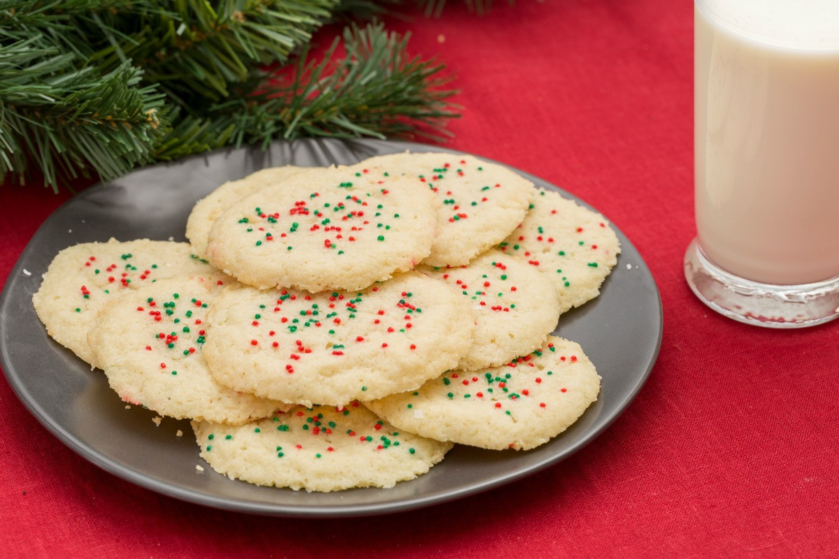 Delish Christmas Cookies
 3 Ingre nt Sugar Cookies Holiday Cookie Ideas Delish