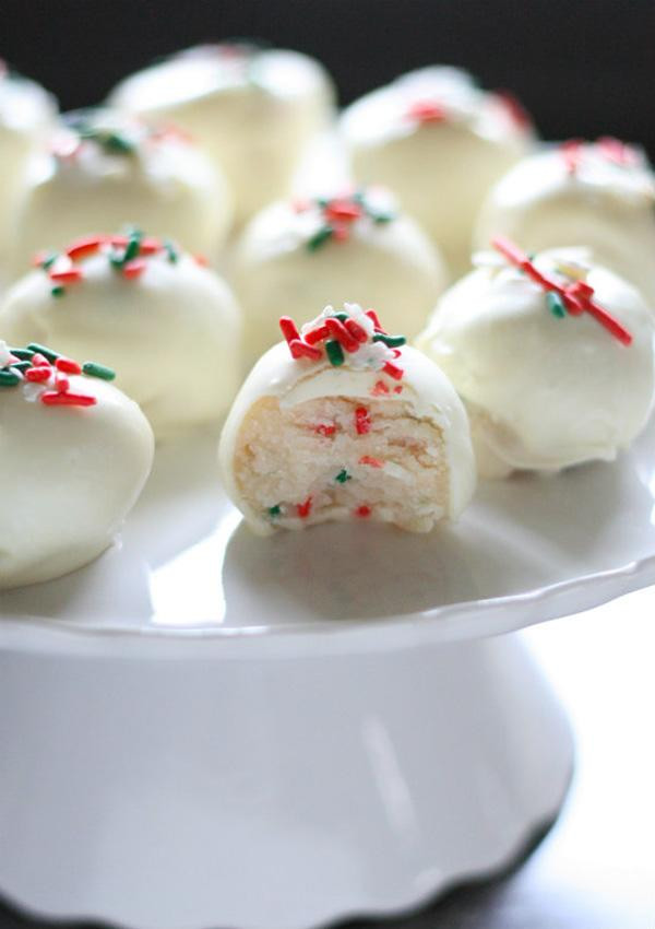 Desserts To Make For Christmas
 30 Yummy and Easy Christmas Dessert Recipes Easyday