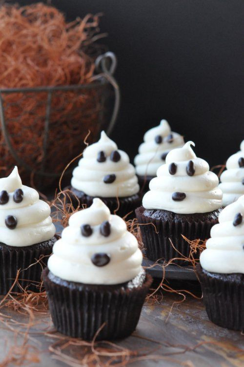 Diy Halloween Cakes
 Ghost Cupcakes