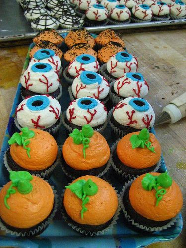 Easy Halloween Cupcakes Decorations
 Best 25 Halloween cupcakes ideas on Pinterest