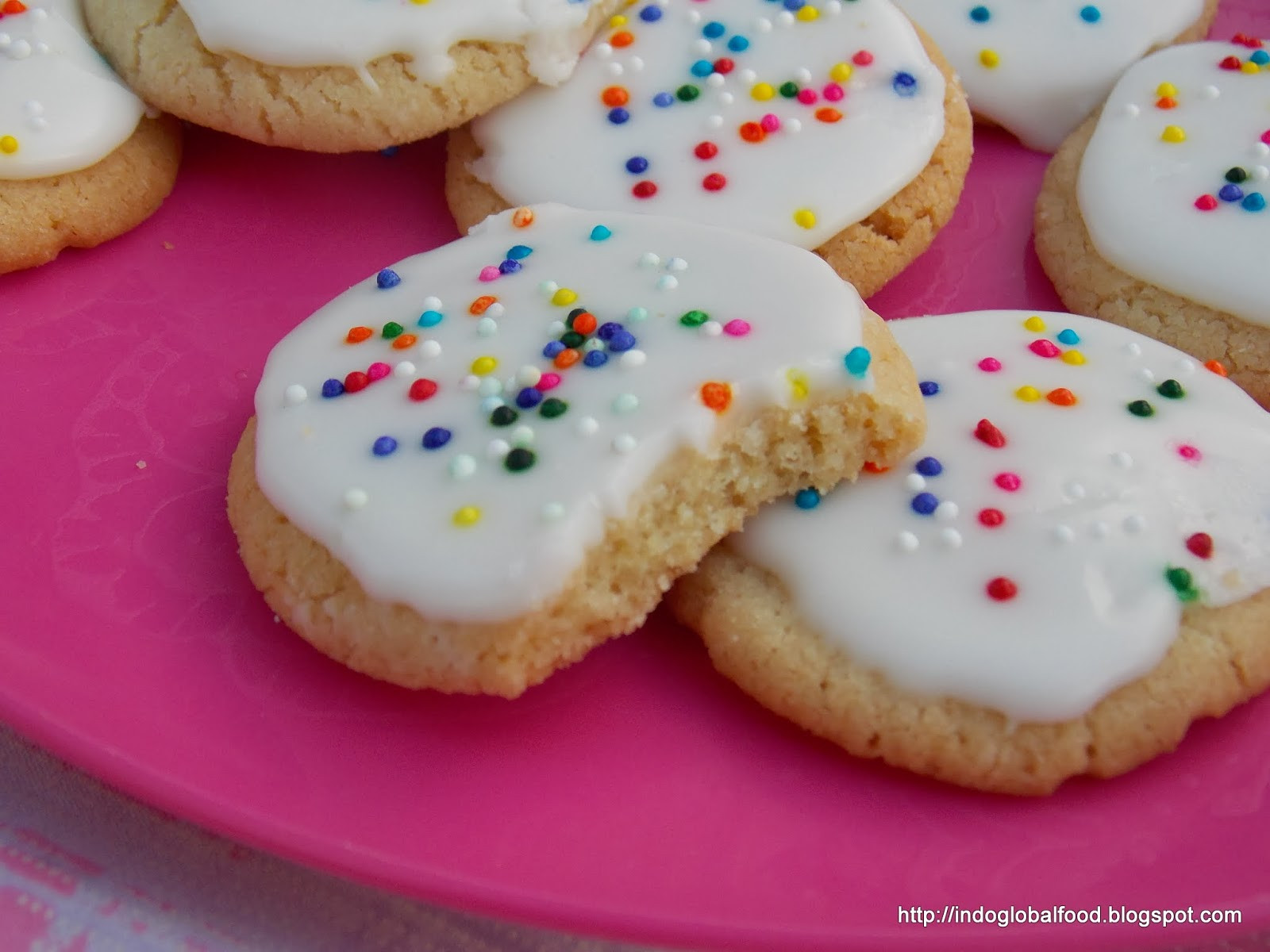 Eggless Christmas Cookies
 Eggless Sugar Cookie with Icing Using Wheat Flour