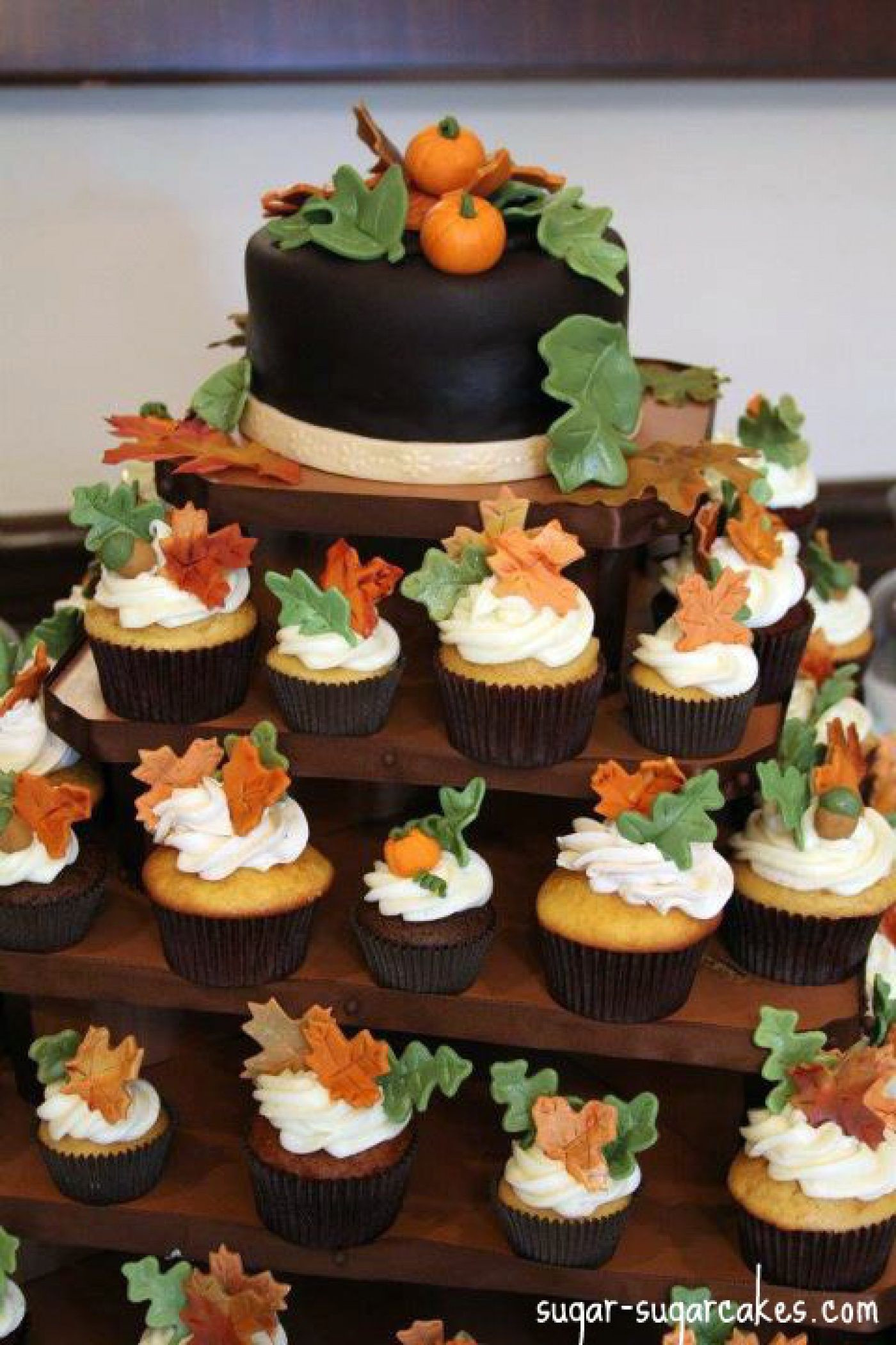 Fall Theme Desserts
 thanksgiving cupcake cakes