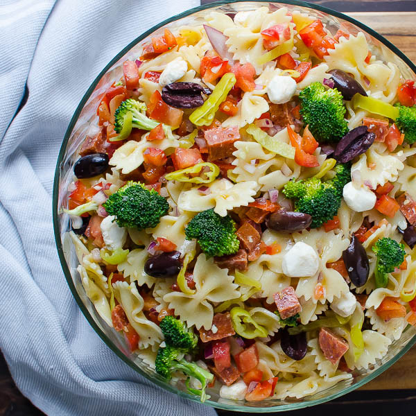 Farfalle Pasta Salad Recipes
 Farfalle with Pepperoni Mozzarella and Broccoli