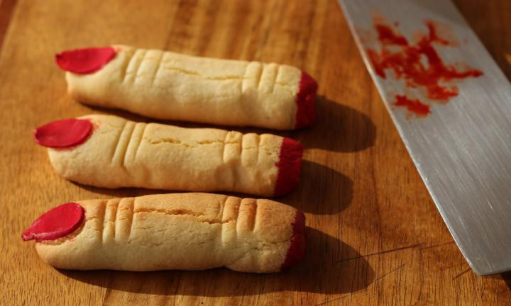 Finger Halloween Cookies
 How to make Halloween severed fingers Kidspot