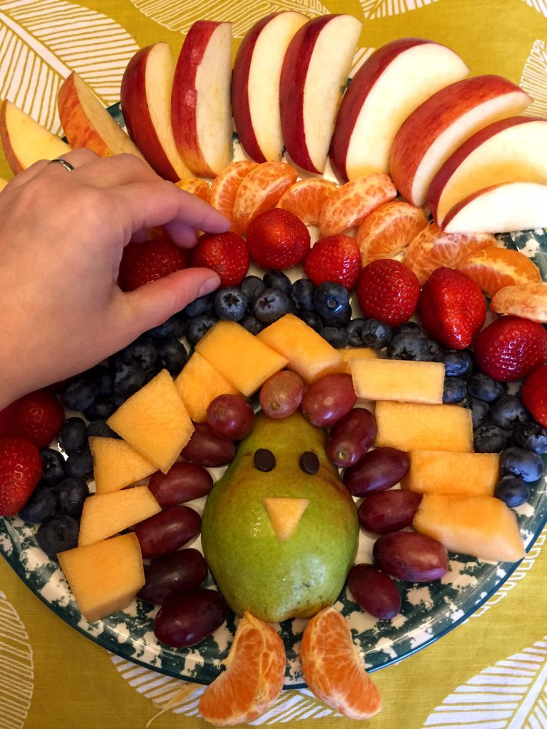 Fun Thanksgiving Appetizers
 Thanksgiving Turkey Shaped Fruit Platter Appetizer Recipe