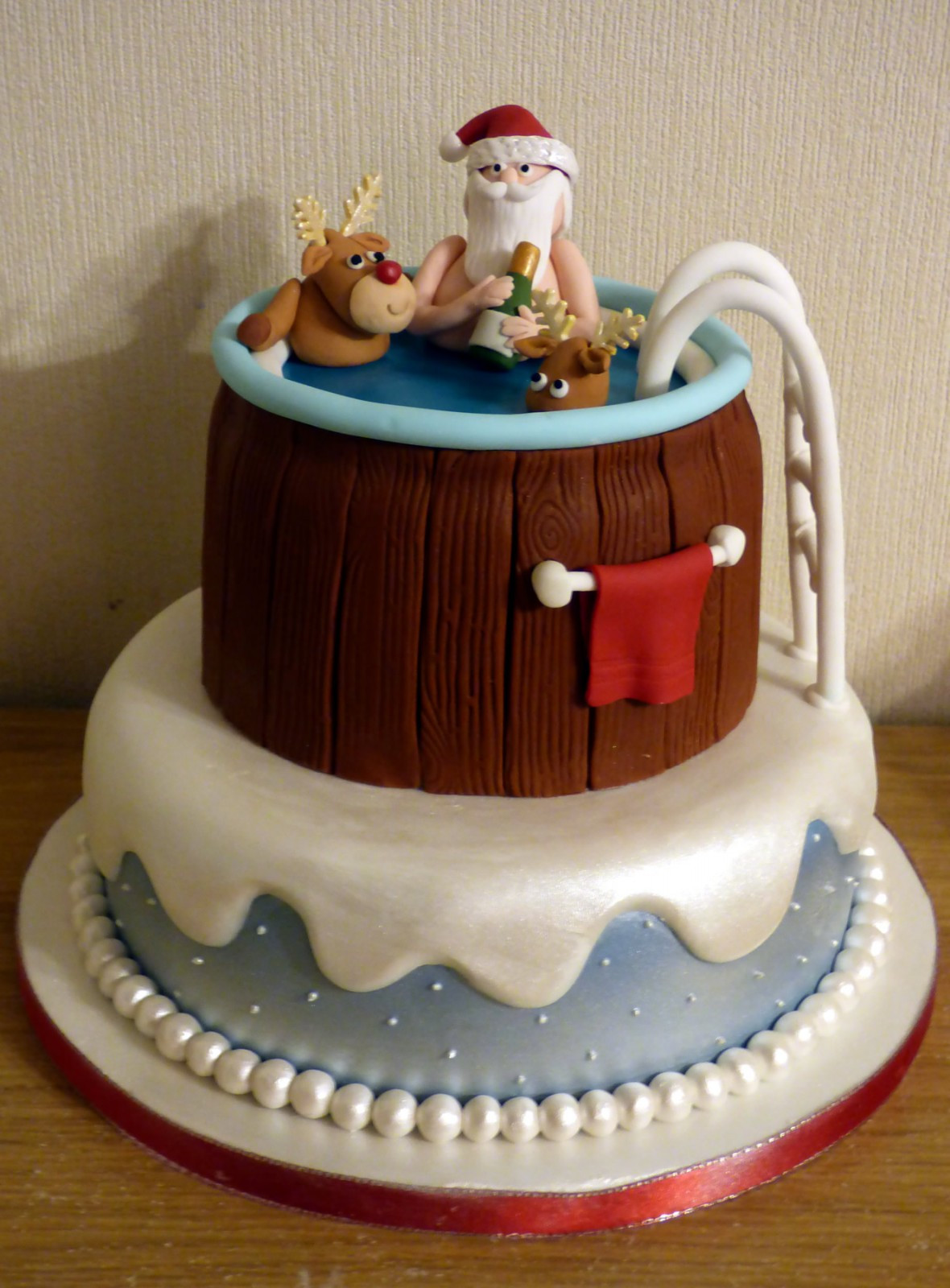 Funny Christmas Cakes
 Santa and Rudolph Hot Tub Novelty Christmas Cake Susie s