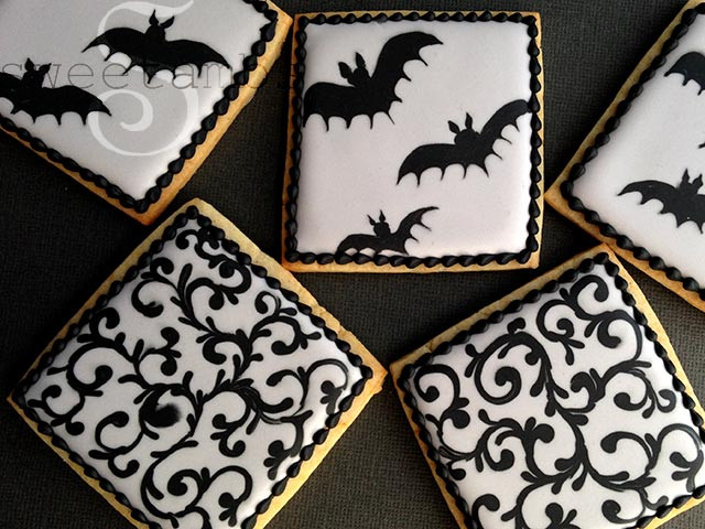 Halloween Bat Cookies
 How To Decorate Bat Cookies For Halloween SweetAmbs