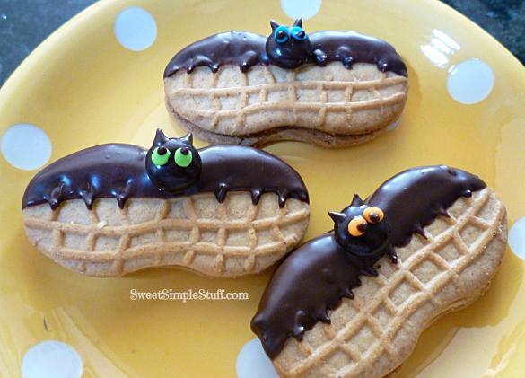Halloween Bat Cookies
 Nutter Butter Bats & Other Stuff