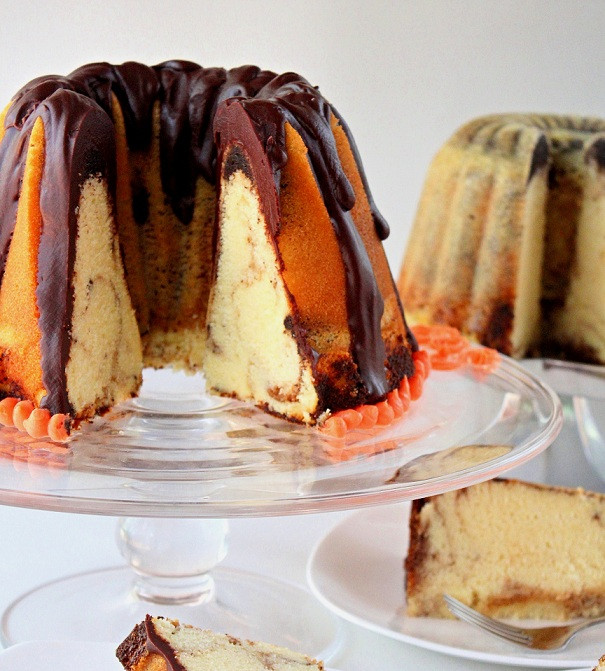 Halloween Bundt Cake
 Halloween Bundt Cake