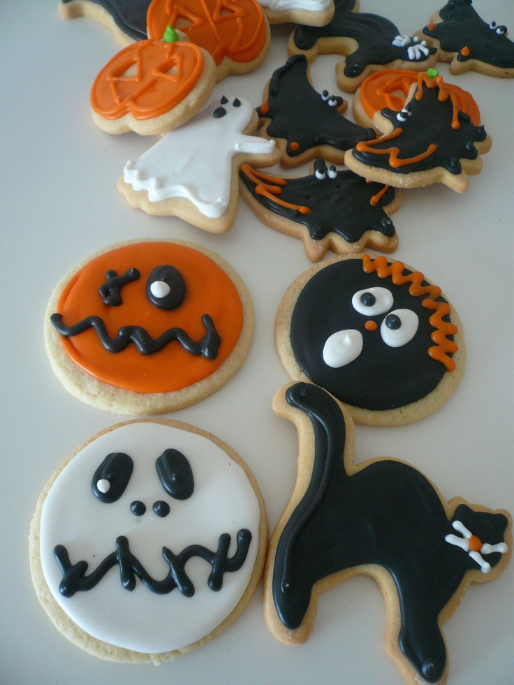 Halloween Cookies Decorating
 17 Best images about Cookies Decorate Tips on Pinterest
