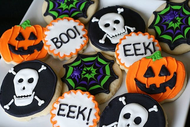 Halloween Cookies Decorations
 48 Fun and Festive Halloween Baked Goo s