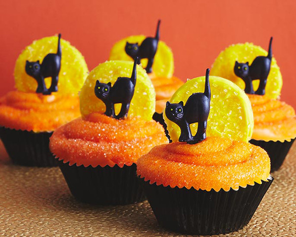 Halloween Cupcakes Images
 Black Cat Cupcakes