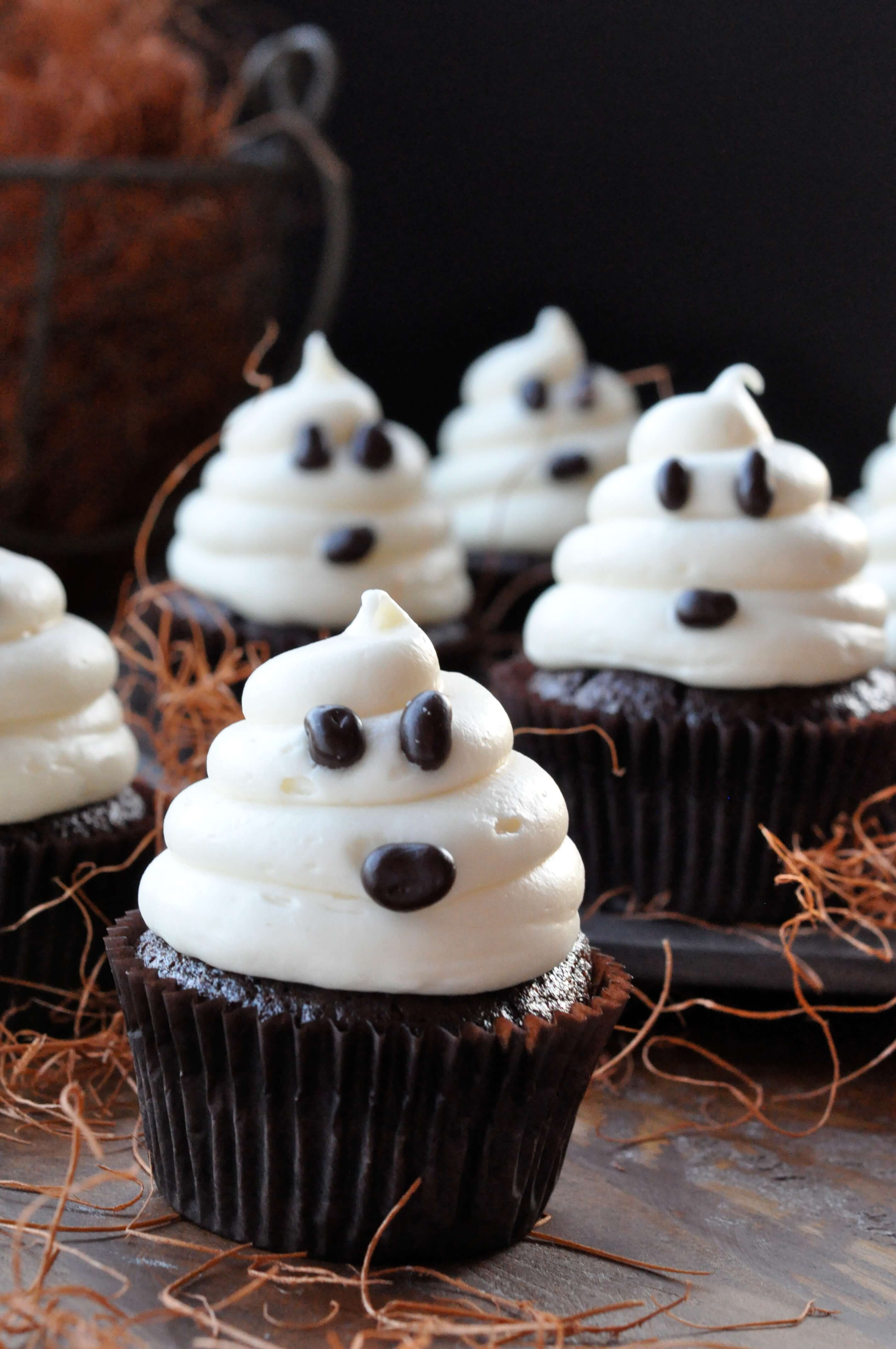 Halloween Cupcakes Pinterest
 Halloween Ghosts on Carrot Cake Recipe—Fast and Easy