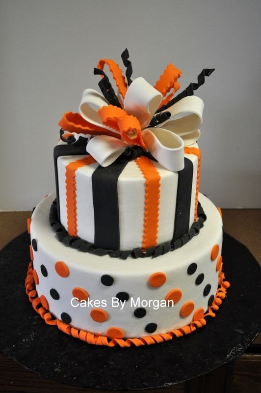 Halloween Decorated Cakes
 25 best ideas about Halloween Fondant Cake on Pinterest