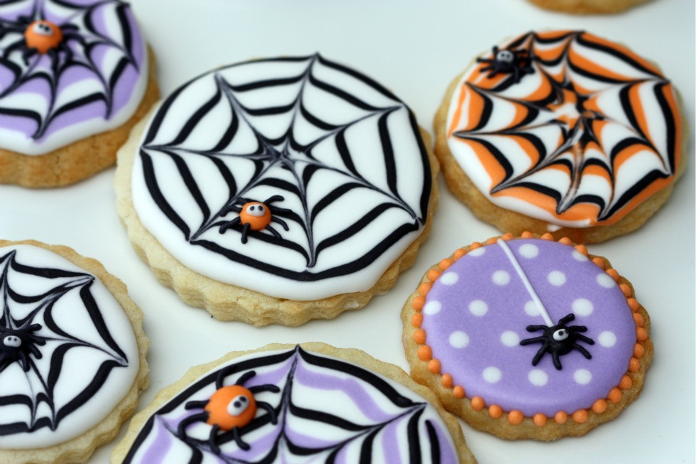 Halloween Decorated Cookies
 How to Make A Spider Web Decorated Cookie