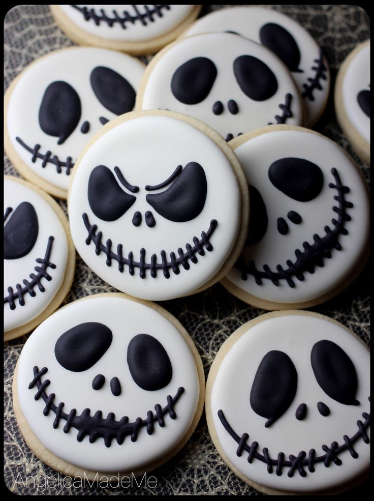 Halloween Decorated Cookies
 Best 25 Halloween cookies decorated ideas on Pinterest