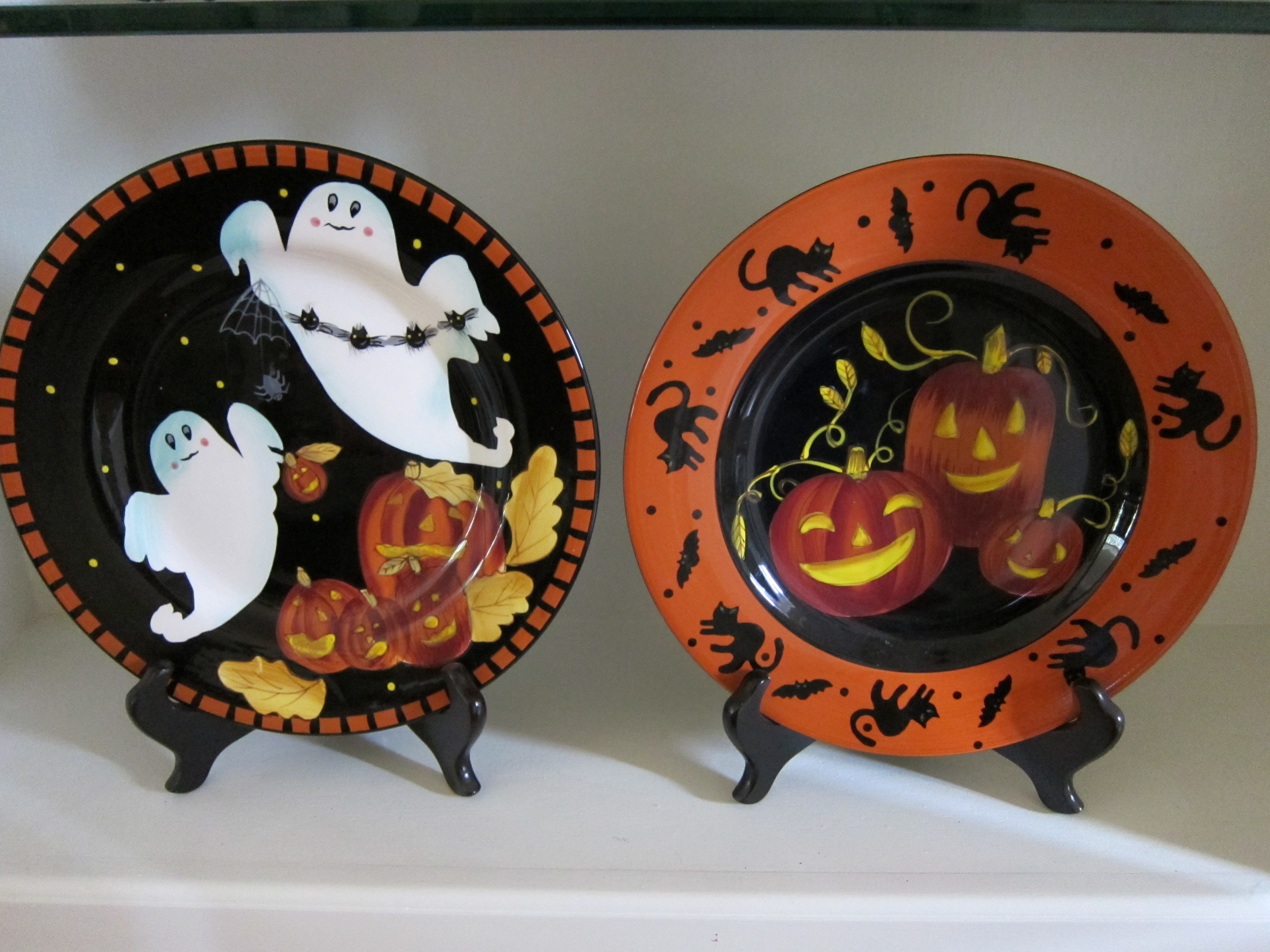 Halloween Dinner Plates
 Halloween … already