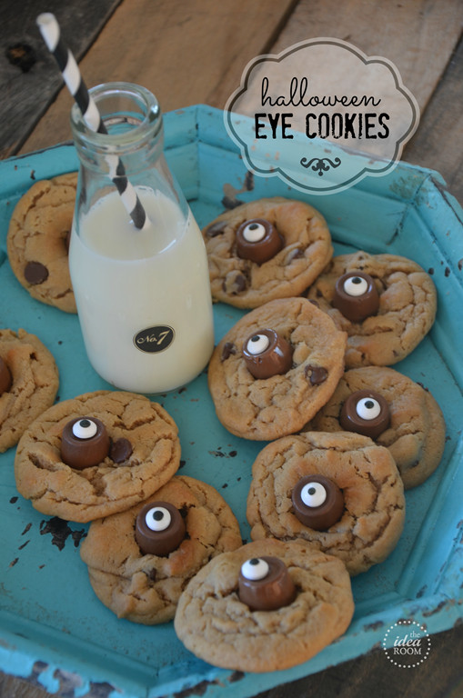 Halloween Eyeball Cookies
 Halloween Monster Crafts and Treats The Idea Room