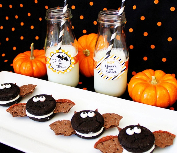 Halloween Party Cookies
 Easy Vampire Bat Cookies