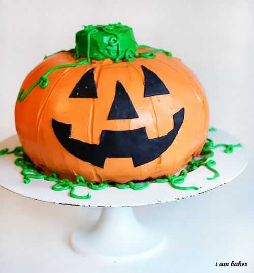 Halloween Pumkin Cakes
 Halloween Pumpkin Cake Surprise Inside Cake i am baker