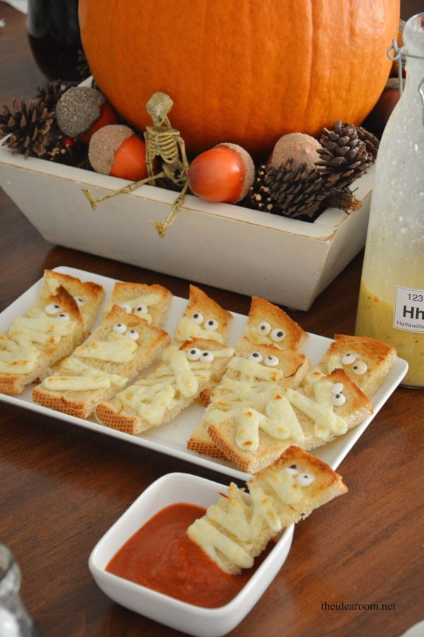 Halloween Recipes Dinner
 It s Written on the Wall We ve Rounded up 18 Yummy & Fun