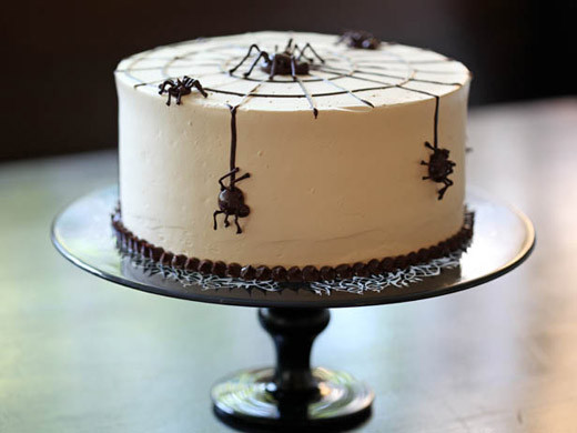 Halloween Spider Cakes
 Happy Halloween Cake ZoëBakes