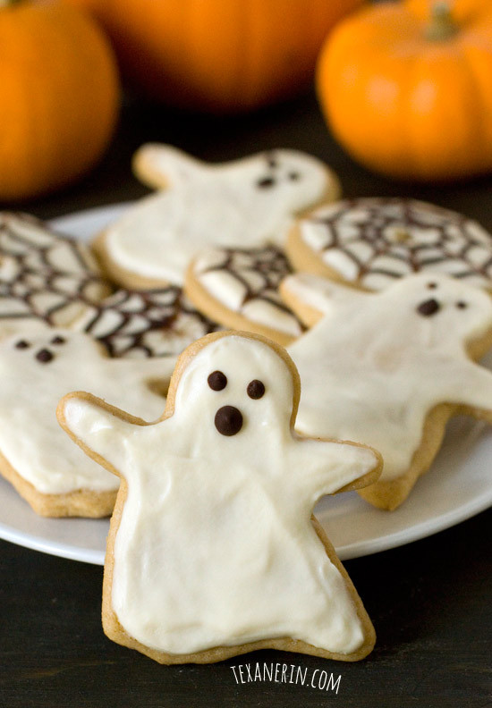Halloween Sugar Cookies
 Witch Finger Cookies without food coloring Texanerin