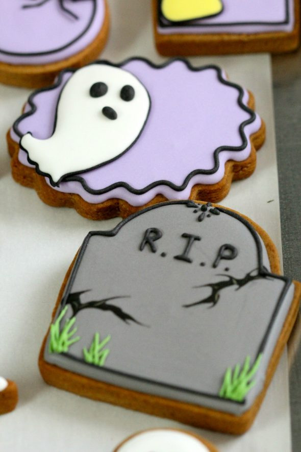 Halloween Themed Cookies
 Can you use anything besides egg whites or meringue powder