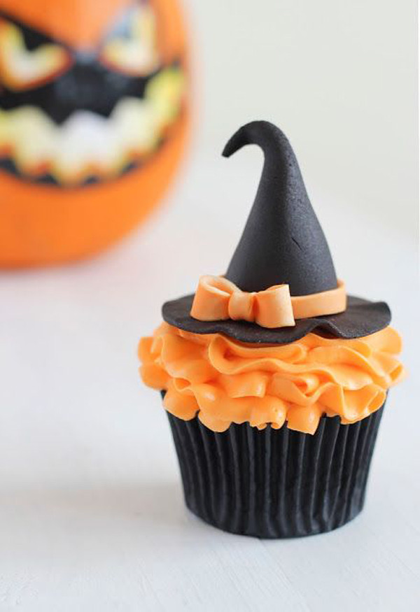 Halloween Witch Cupcakes
 35 Delicious Halloween Cupcake Ideas