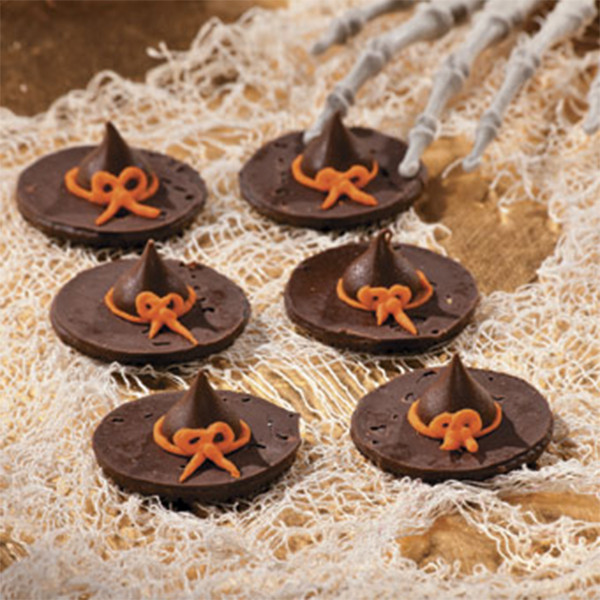 Halloween Witches Hats Cookies
 12 5 Minute Halloween Treats