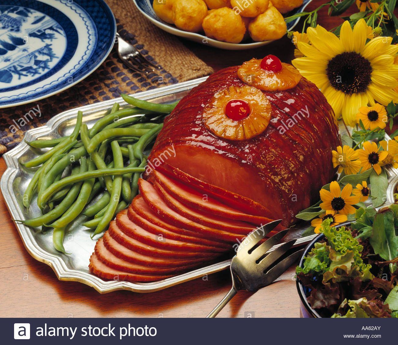 Ham Christmas Dinner
 Fully Cooked Whole Spiral Ham Dinner Platter Garnish
