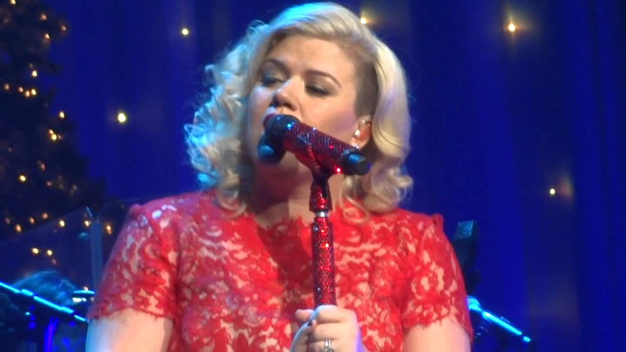 Hard Candy Christmas Dolly Parton
 Kelly Clarkson s Miracle on Broadway "HARD CANDY CHRISTMAS