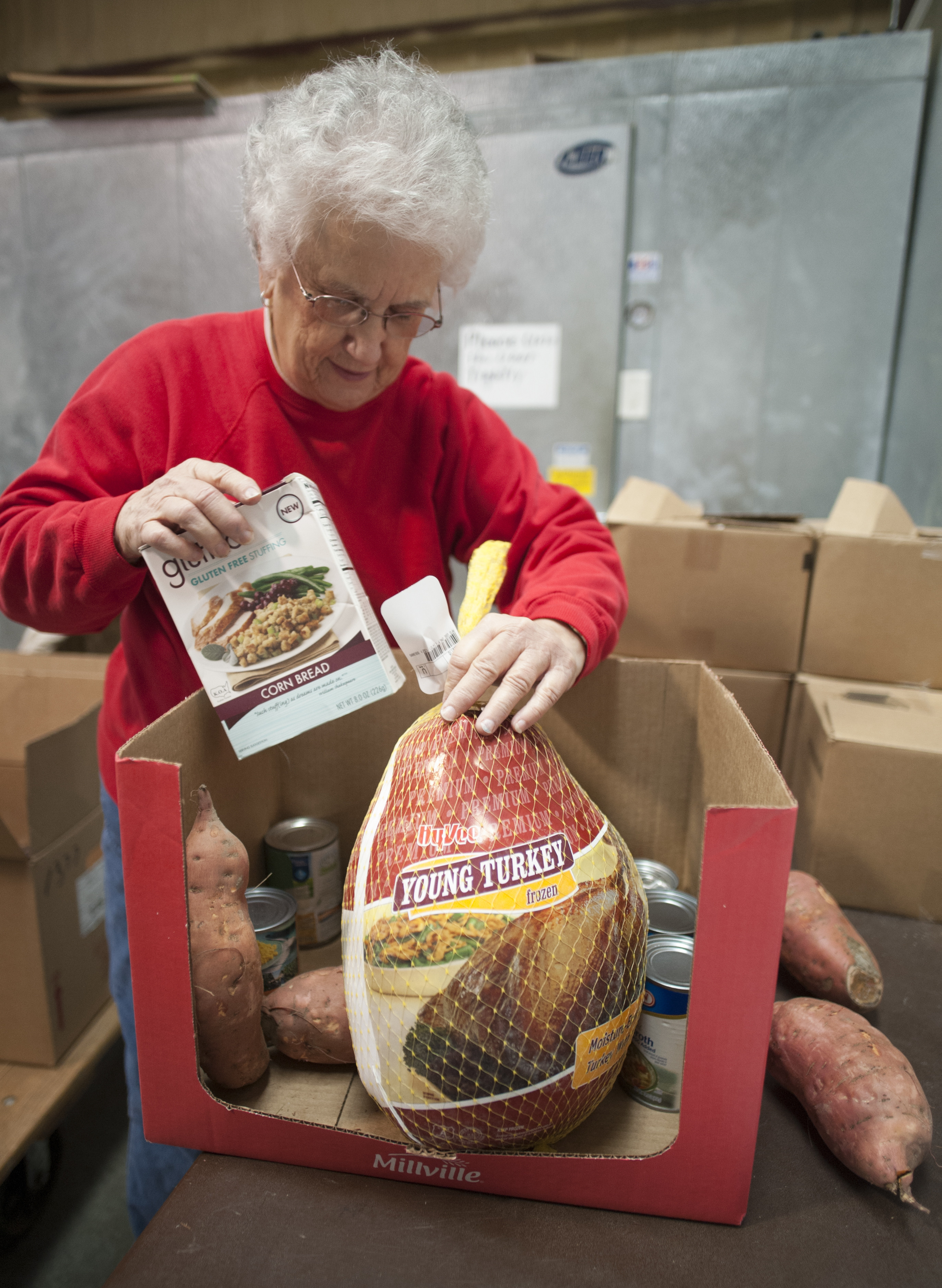 Hy Vee Thanksgiving Dinner To Go 2019
 Local food pantry seeking donations volunteers for